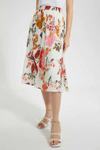 Load image into Gallery viewer, White Floral Pleated Skirt تنورة كسرات بطبعة أزهار باللون الأبيض