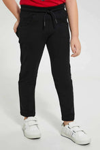 Load image into Gallery viewer, Black Chino Trouser بنطلون تشينو باللون الأسود