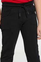 Load image into Gallery viewer, Black Chino Trouser بنطلون تشينو باللون الأسود