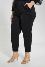 Load image into Gallery viewer, Black Elasticated Waist Trouser بنطلون بخصر مطاطي باللون الأسود