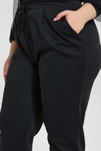 Load image into Gallery viewer, Black Elasticated Waist Trouser بنطلون بخصر مطاطي باللون الأسود