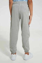 Load image into Gallery viewer, Grey Mélange Cargo Trouser بنطلون بجيوب باللون الرمادي