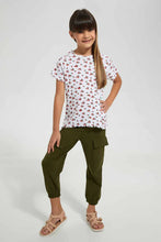 Load image into Gallery viewer, Olive Cargo Pant بنطلون كاجول باللون الزيتي