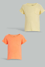 Load image into Gallery viewer, Yellow And Orange Solid T-Shirt For Baby Boys (Pack of 2) تيشيرت سادة باللون الأصفر والبرتقالي للأولاد الرضع (قطعتين)