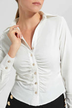 Load image into Gallery viewer, White Collared Long Sleeved Blouse بلوزة بأكمام طويلة باللون الأبيض
