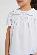 Load image into Gallery viewer, White Gathered Blouse With Collar بلوزة مكشكشة بياقة باللون الأبيض