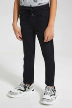 Load image into Gallery viewer, بنطلون جينز باللون الأسود