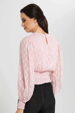Load image into Gallery viewer, بلوزة بلون وردي مزينة بنسيج مطاطي