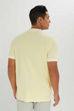 Load image into Gallery viewer, قميص بولو باللون الأصفر للرجال