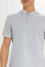 Load image into Gallery viewer, تيشيرت بولو باللون الرمادي بياقة مرتفعة للرجال