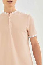 Load image into Gallery viewer, تيشيرت بولو باللون الوردي بياقة مرتفعة للرجال