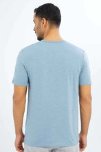 Load image into Gallery viewer, تيشيرت باللون الأزرق بياقة نوتش للرجال