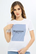 Load image into Gallery viewer, تيشيرت باللون الأبيض بطبعة للنساء