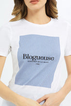 Load image into Gallery viewer, تيشيرت باللون الأبيض بطبعة للنساء