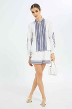 Load image into Gallery viewer, شورت باللون الأبيض و الأزرق مع حزام للنساء
