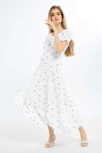 Load image into Gallery viewer, فستان باللون الأبيض للنساء