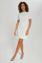 Load image into Gallery viewer, فستان قصير باللون الأبيض للنساء