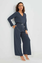 Load image into Gallery viewer, بنطلون واسع بأزرار باللون الكحلي للنساء