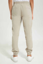 Load image into Gallery viewer, بنطلون رياضي باللون البيج للأولاد الكبار