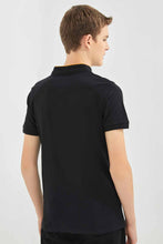 Load image into Gallery viewer, تيشيرت بولو أسود للأولاد الكبار