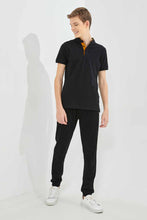 Load image into Gallery viewer, تيشيرت بولو أسود للأولاد الكبار