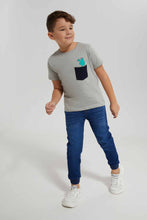 Load image into Gallery viewer, جوغر جينز باللون الأزرق للأولاد الصغار