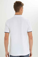 Load image into Gallery viewer, تيشيرت بولو باللون الأبيض للرجال