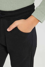 Load image into Gallery viewer, بنطلون رياضي بخصر مطاطي باللون الأسود للأولاد الصغار