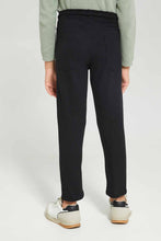 Load image into Gallery viewer, بنطلون رياضي بخصر مطاطي باللون الأسود للأولاد الصغار