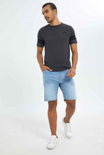 Load image into Gallery viewer, تيشيرت مطبوع باللون الرمادي للرجال