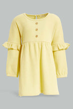 Load image into Gallery viewer, فستان بملمس بارز باللون الأصفر لحديثي الولادة