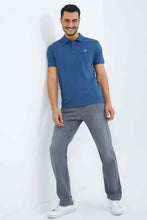 Load image into Gallery viewer, تيشيرت بولو بطباعة باللون الأزرق للرجال