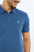 Load image into Gallery viewer, تيشيرت بولو بطباعة باللون الأزرق للرجال
