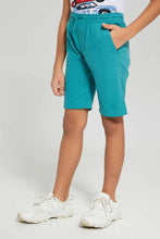 Load image into Gallery viewer, طقم كاجوال باللون الأبيض والأزرق بطبعة سيارة للأولاد الصغار (قطعتين)