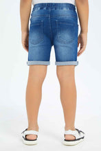 Load image into Gallery viewer, شورت جينز باللون الأزرق للأولاد الصغار