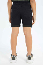 Load image into Gallery viewer, شورت جينز باللون الأسود للأولاد الصغار