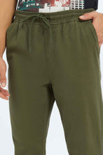 Load image into Gallery viewer, بنطلون بخصر مطاطي باللون الزيتي للرجال