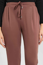 Load image into Gallery viewer, بنطلون بقصة مستقيمة باللون البني للنساء