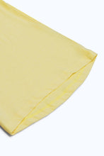 Load image into Gallery viewer, تيشيرت سادة باللون الأصفر للبنات الرضّع