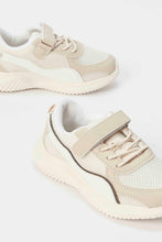 Load image into Gallery viewer, سنيكرز باللون البيج للأولاد الصغار