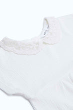 Load image into Gallery viewer, بلوزة عاجي بياقة بيتر بان للبنات الرضع