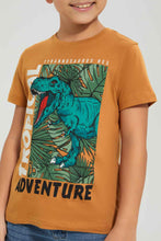 Load image into Gallery viewer, تيشيرت باللون البني مطبوع للأولاد الصغار