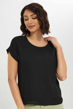 Load image into Gallery viewer, تيشيرت سادة باللون الأسود للنساء