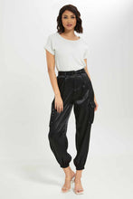 Load image into Gallery viewer, تيشيرت سادة باللون الأبيض للنساء