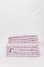 Load image into Gallery viewer, طقم شرشف سرير باللون البنفسجي بملمس بارز3 قطع (حجم مزدوج)