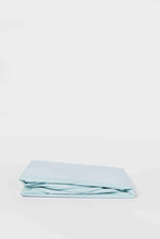 Load image into Gallery viewer, شرشف مطاطي باللون الأزرق (فردي)