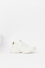 Load image into Gallery viewer, حذاء سنيكرز تشنكي باللون الأبيض للبنات الكبار