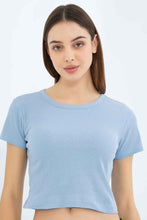 Load image into Gallery viewer, تيشيرت قصير باللون الأزرق للنساء