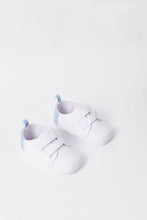 Load image into Gallery viewer, حذاء أطفال باللون الأبيض
