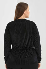 Load image into Gallery viewer, بلوزة بعقدة باللون الأسود للنساء